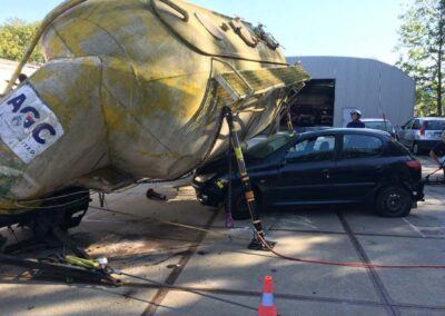 Schwerlast Tankfahrzeug Unfall Abstützen und Sichern Feuerwehr ÖSterreich