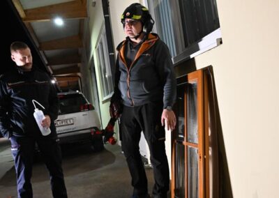 Fenster Öffnen Praxisübung und Theorie Schulung Feuerwehr Training Scheureder