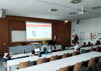 Tür öffnen Theorie Schulung Feuerwehr Scheureder Vortrag