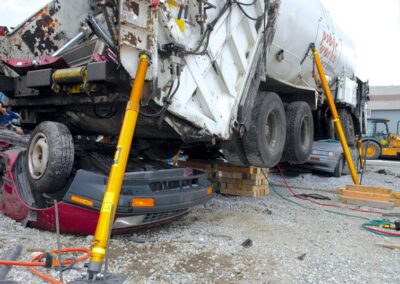 Paratech Schwerlast LKW Unfall Abstützen und Sichern Feuerwehr Österreich Scheureder Training