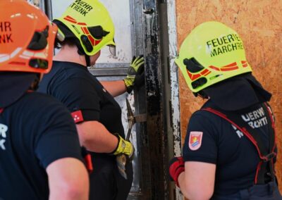 Hooligan Tool TH Einsatz Gewaltsame Türöffnung Feuerwehr Training